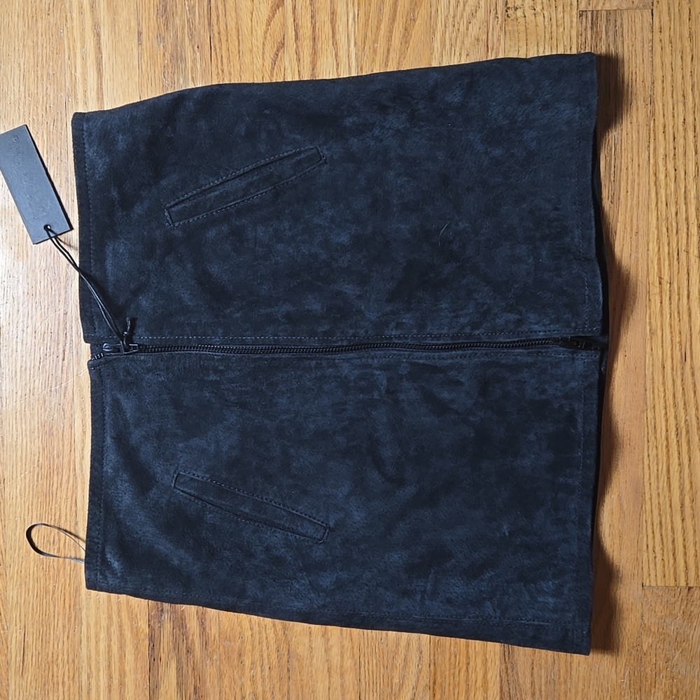 BN Blank NYC black 100% leather zip-front mini skirt
